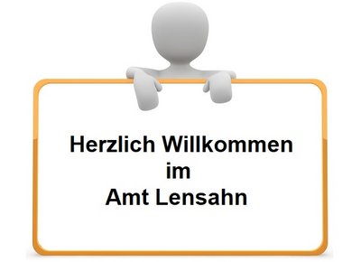 3D Figur mit Schild und der Aufschrift " Herzlich Willkommen im Amt Lensahn"